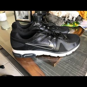 Nike Air Moto 9 Size 21